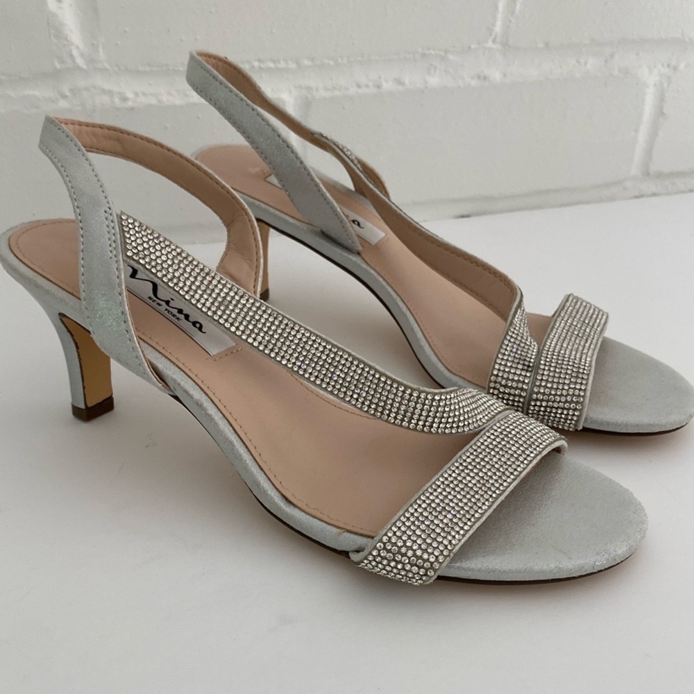 Classic Nina Silver Strappy Tiny Rhinestone Heels Sandals Medium 2 1/2” Heel